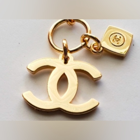 Authentic CHANEL CC Holiday Double Charm Pendant Bag charm Necklace Charm - Picture 6 of 16